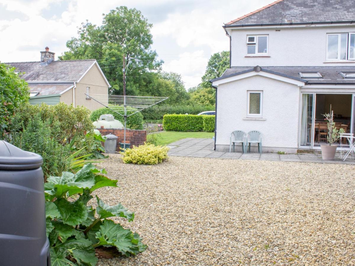 Spacious Family Home Close To Llandeilo Extérieur photo